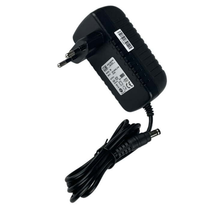 Zasilacz wtyczkowy 9V 9W model EB0909 w dwóch perspektywach